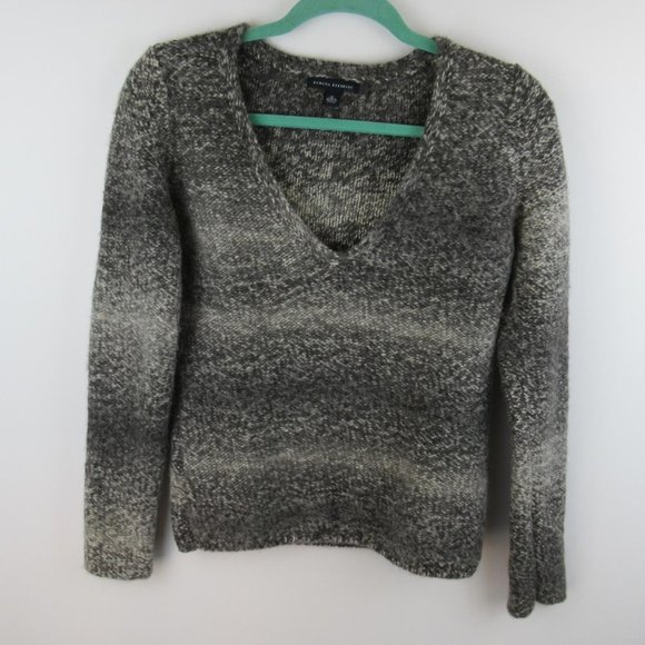 Banana Republic Sweaters - Banana Republic Wool Alpaca Fuzzy Marled V-Neck Sweater sz M